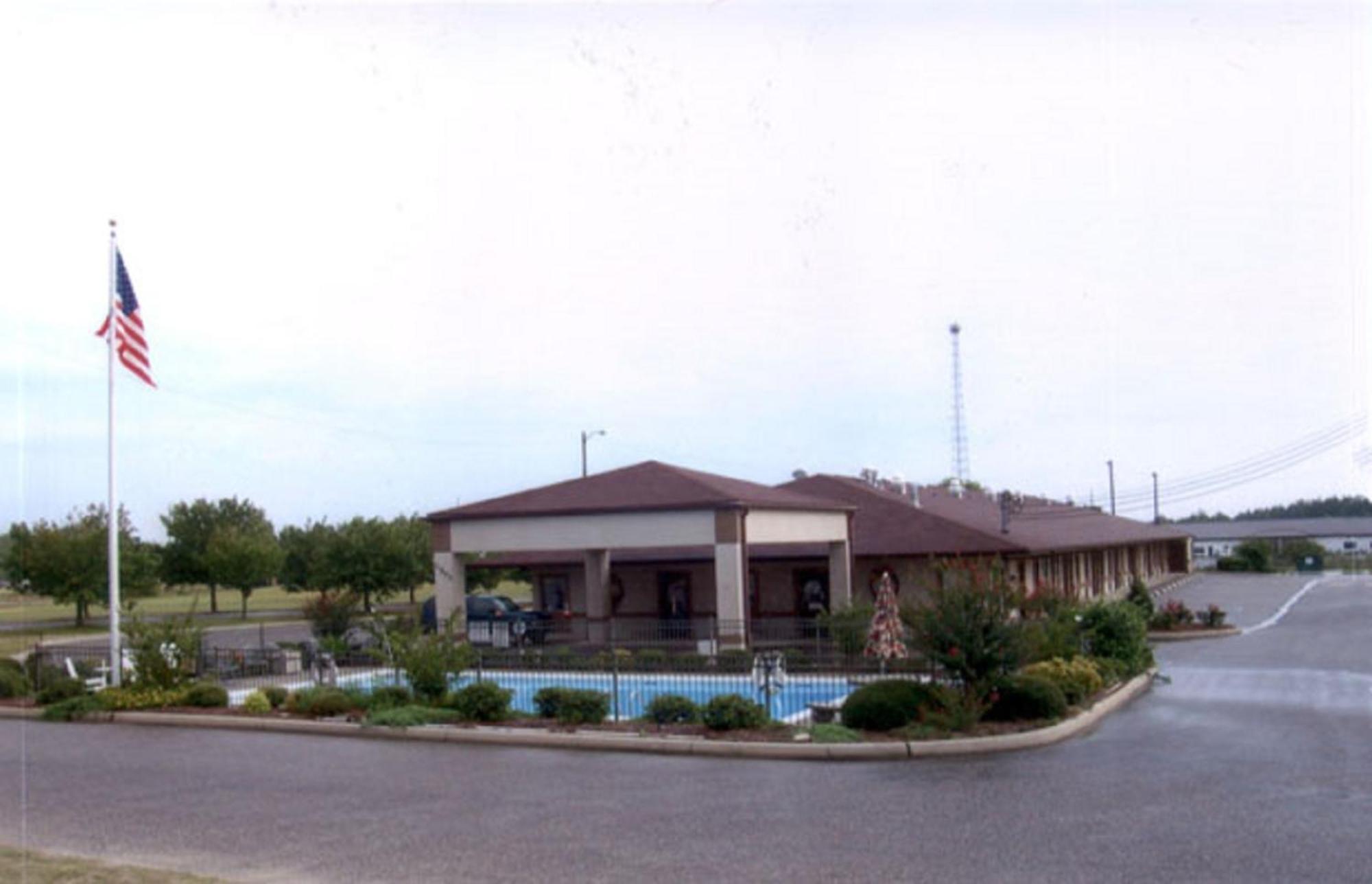 Briarwood Inn Of Geneva Exteriör bild
